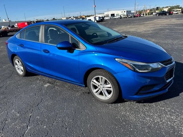 Used 2016 KINETIC BLUE METALLIC Chevrolet LT image 3