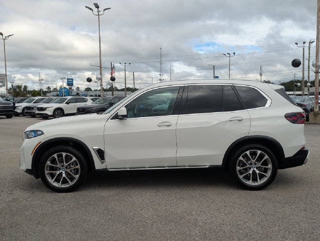 Used 2026 White BMW sDrive40i image 2