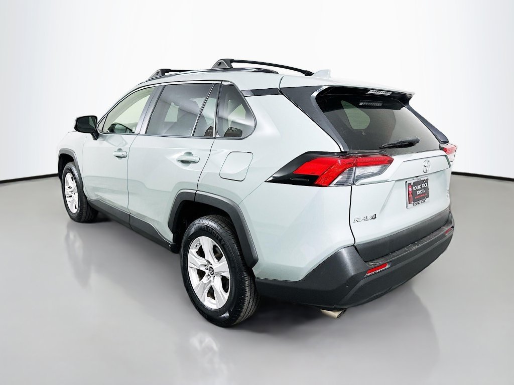 Used 2019  Toyota XLE image 7
