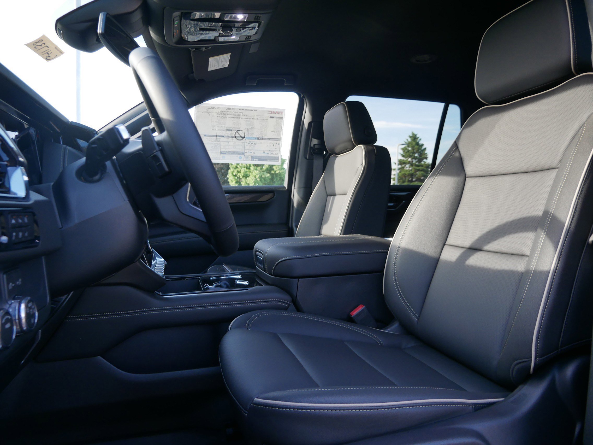 New 2026 Onyx Black GMC Elevation image 4