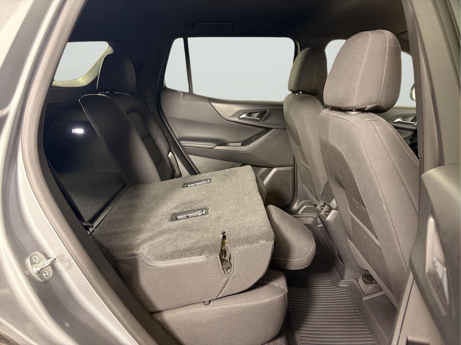 2025 Chevrolet Equinox LT - Photo 21