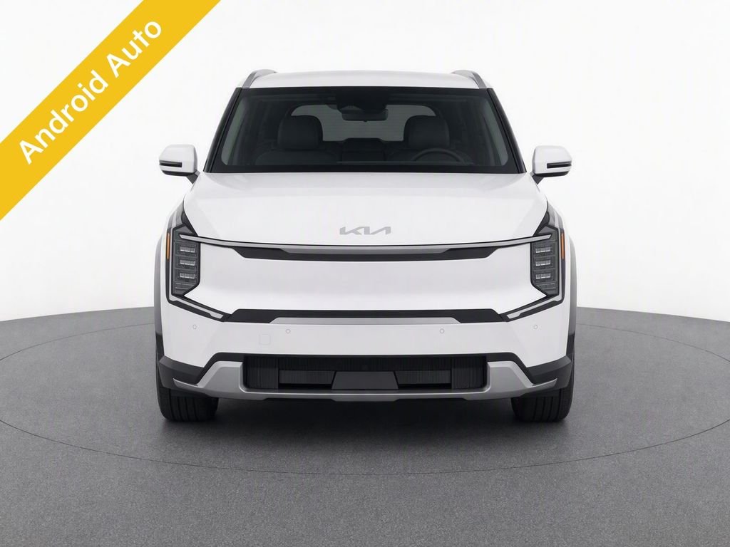 Used 2024 White Kia Wind image 5