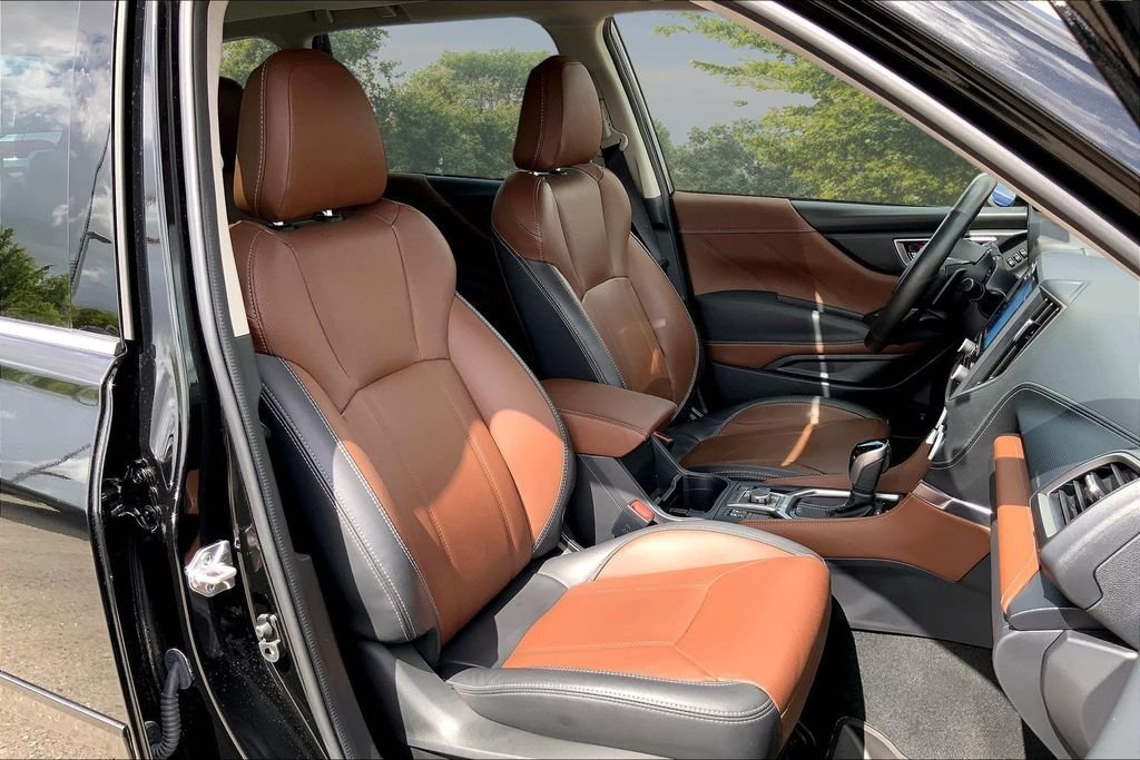 Used 2023 Black Subaru Touring image 29