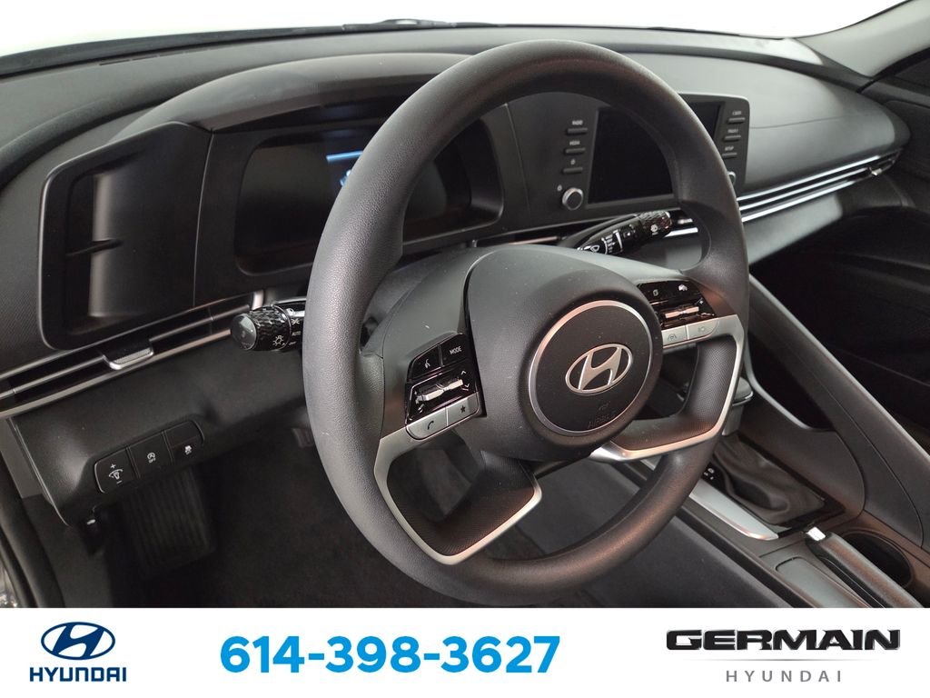 Used 2025 Gray Hyundai SE image 18