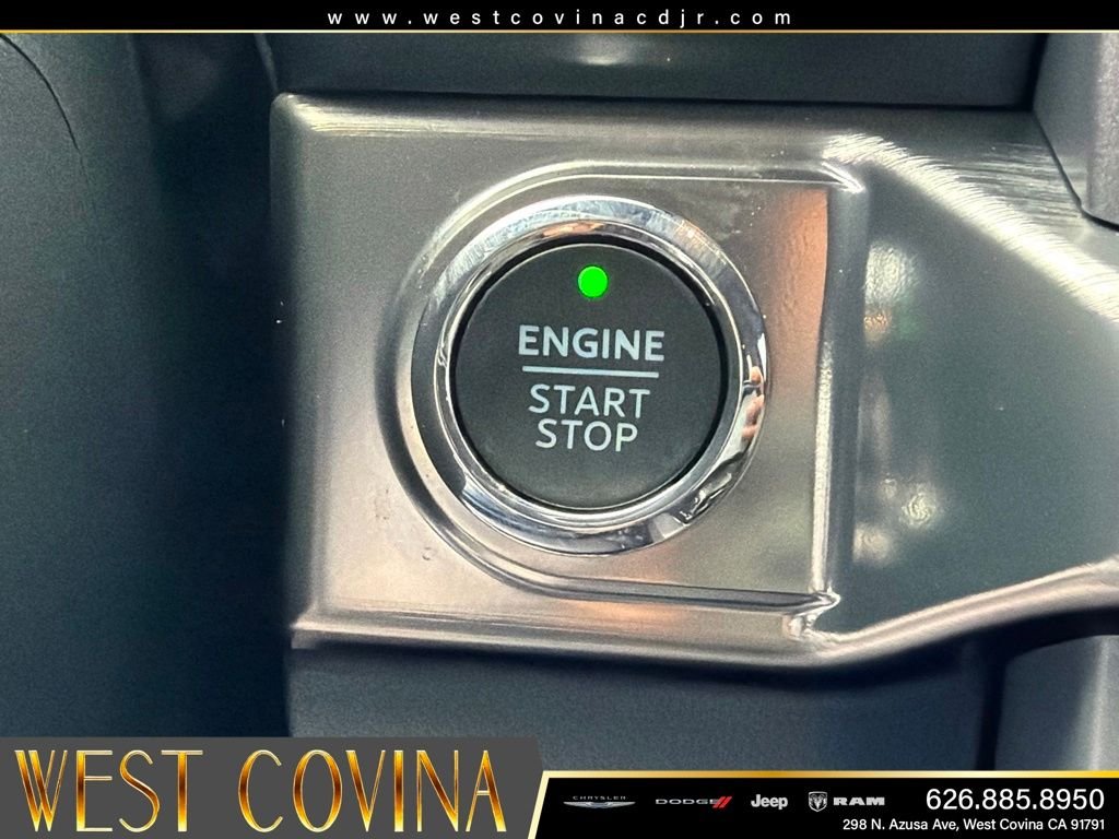 Used 2023 Black Ford Lariat image 30