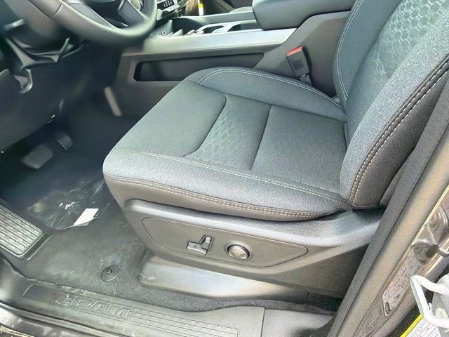 New 2026 Granite Crystal Metallic Clear-Coat Exterior Paint RAM Big Horn/Lone Star image 11