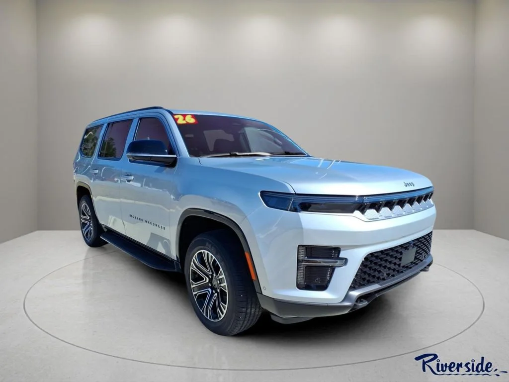 New 2026 Silver-Zynith Exterior Paint Jeep  image 1