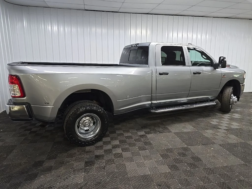 Used 2024 Silver Ram Tradesman image 3