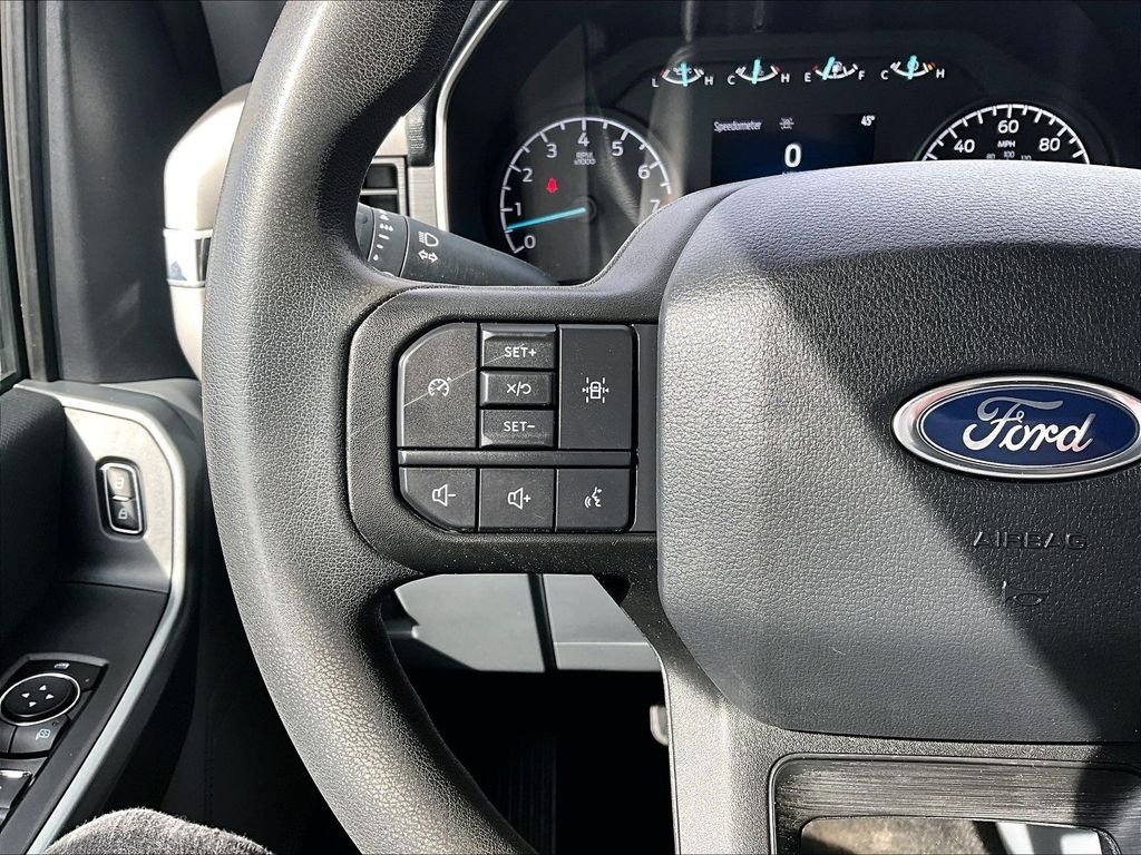Used 2023 Silver Ford XLT image 16