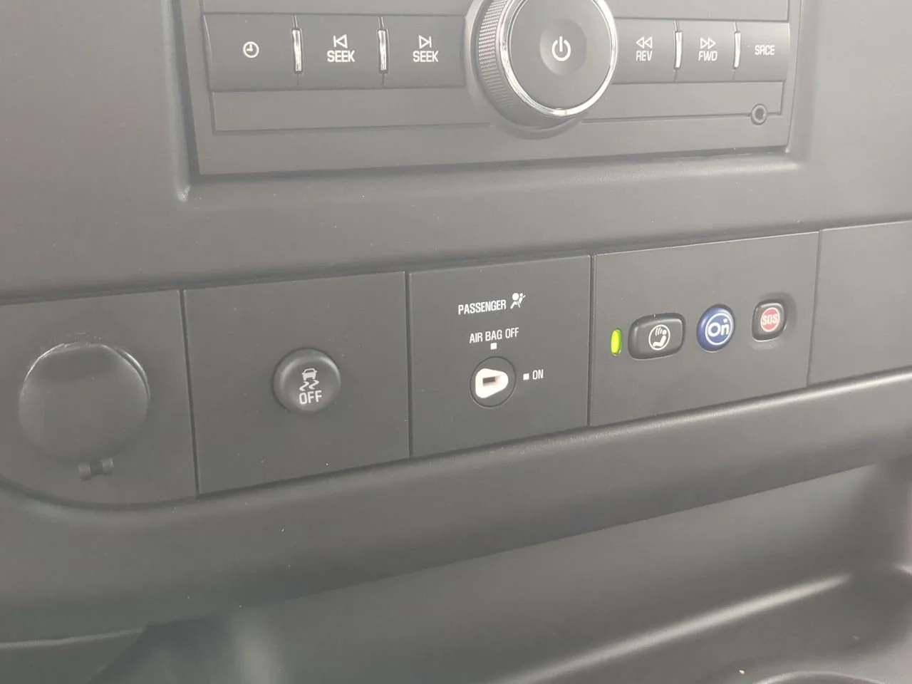 New 2025 Summit White GMC Work Van image 18