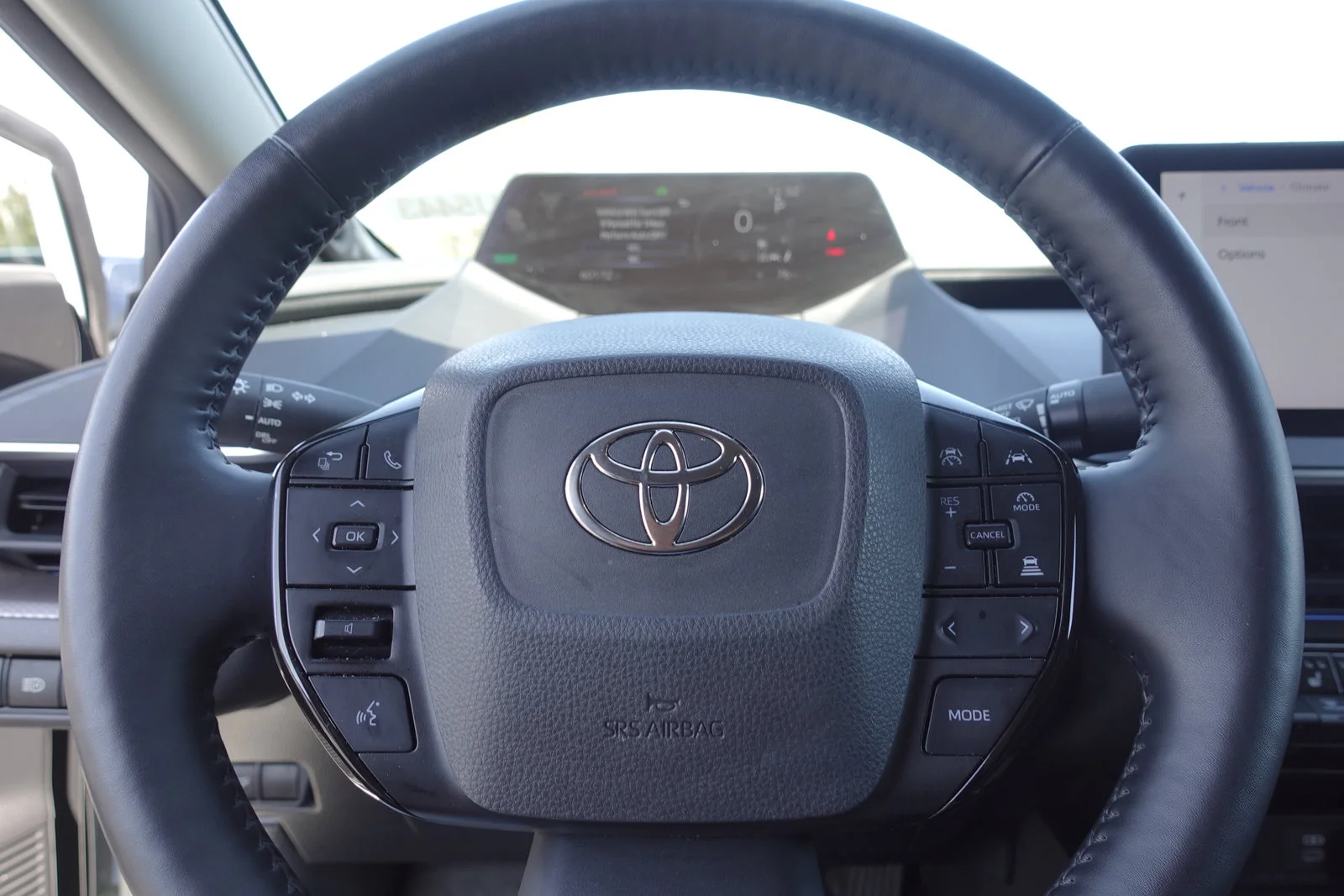Used 2023 Wind Chill Pearl Toyota Limited image 17