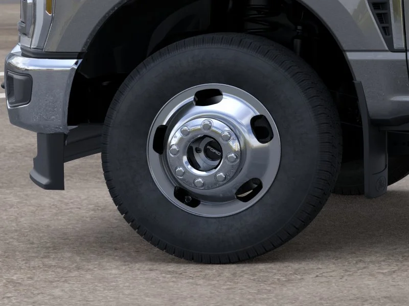 New 2026 Carbonized Gray Metallic Ford Lariat image 19
