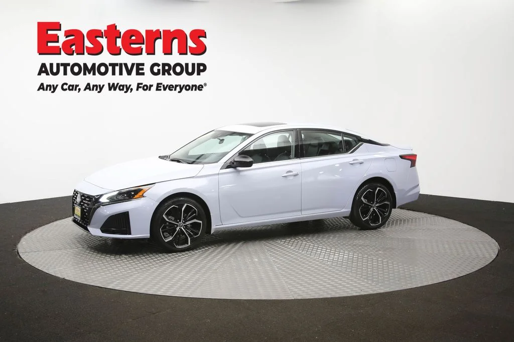 Used 2023 Gray Nissan 2.5 SR image 58