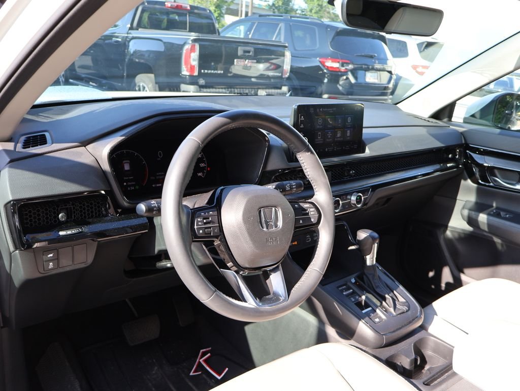 Used 2024 White Honda EX-L image 9