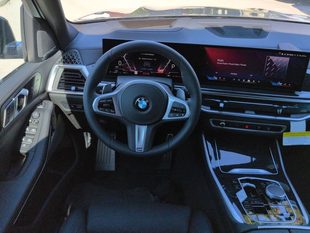 New 2026 Dravit Grey Metallic BMW xDrive40i image 16