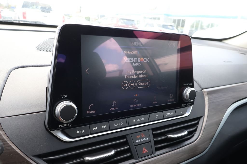 Used 2025 Gray Nissan SV FWD image 20