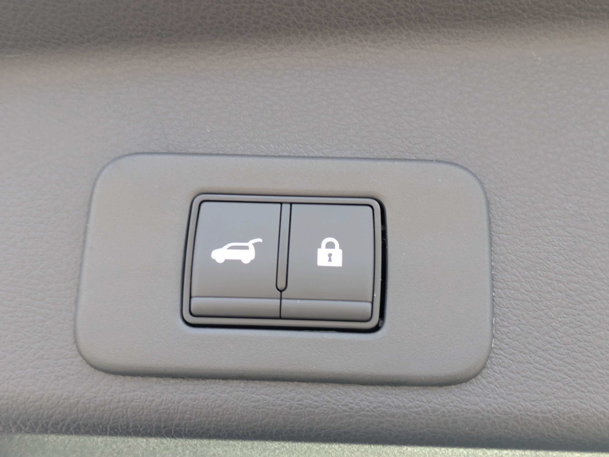 New 2027 Champagne Silver Metallic Nissan Platinum image 32