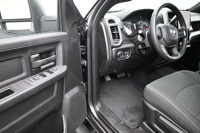 New 2026 Granite Crystal Metallic Clear-Coat Exterior Paint RAM Tradesman image 8