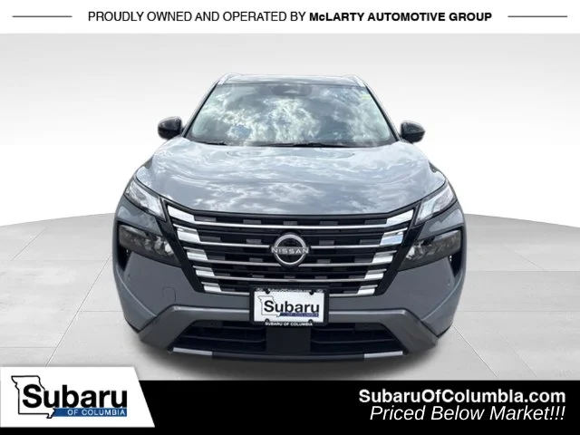 Used 2025 Gray Nissan SL image 2