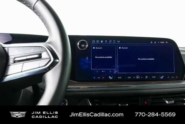 Used 2025 Summit White Chevrolet LT image 12