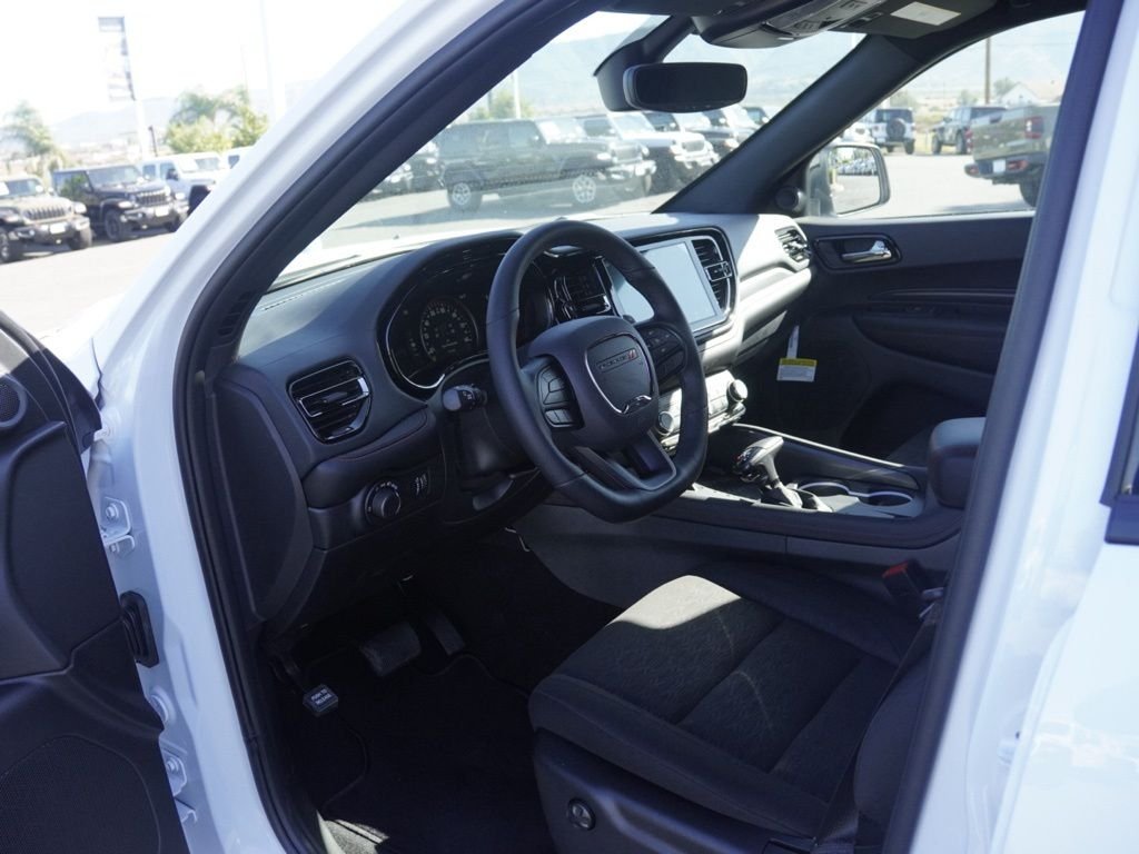 New 2026 White Knuckle Clear-Coat Exterior Paint Dodge GT HEMI V8 image 20