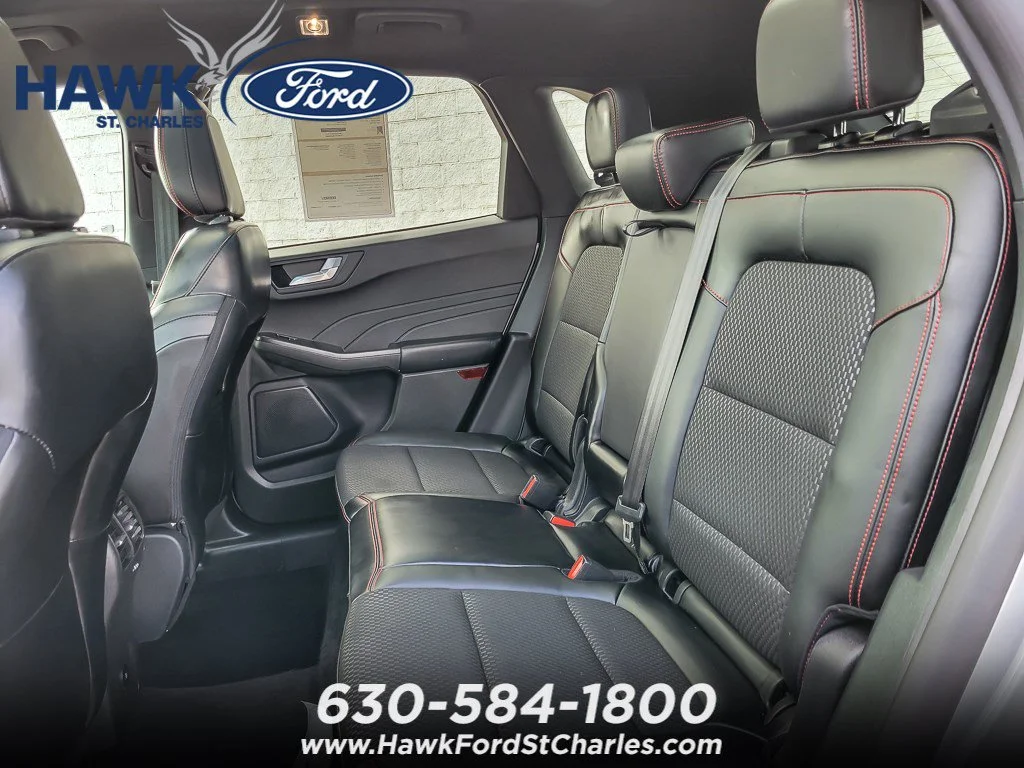 Used 2024 Silver Metallic Ford ST-Line image 9