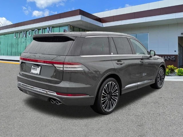 Certified Used 2023 Dark Gray Metallic Lincoln Black Label image 4