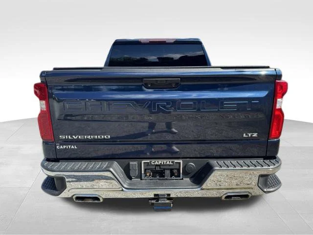 Used 2022 Blue Chevrolet LTZ image 5