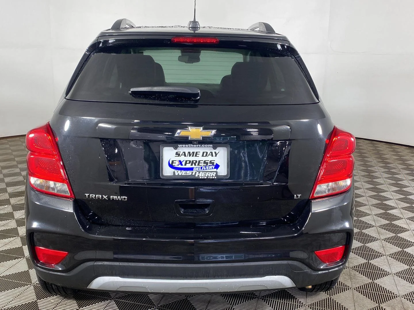 Used 2020 Mosaic Black Metallic Chevrolet LT image 6