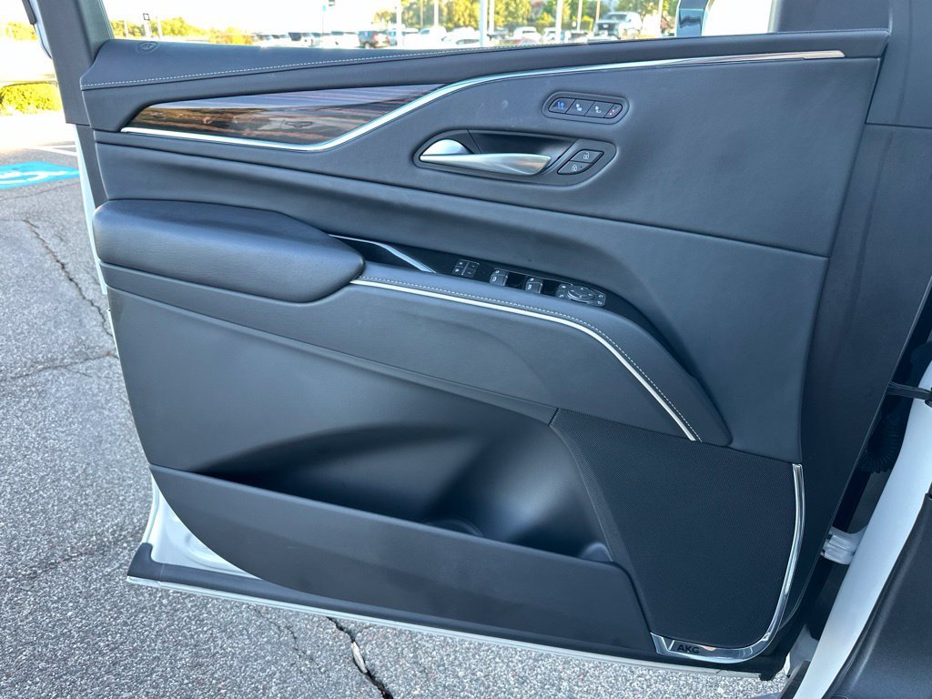 Used 2023 White Cadillac Premium Luxury image 10