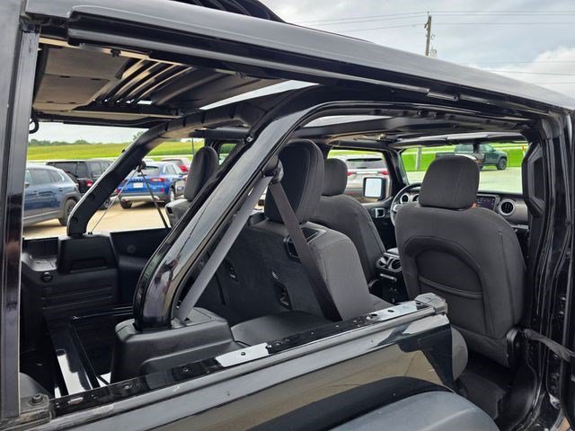 Certified Used 2023 Black Clearcoat Jeep Rubicon image 10