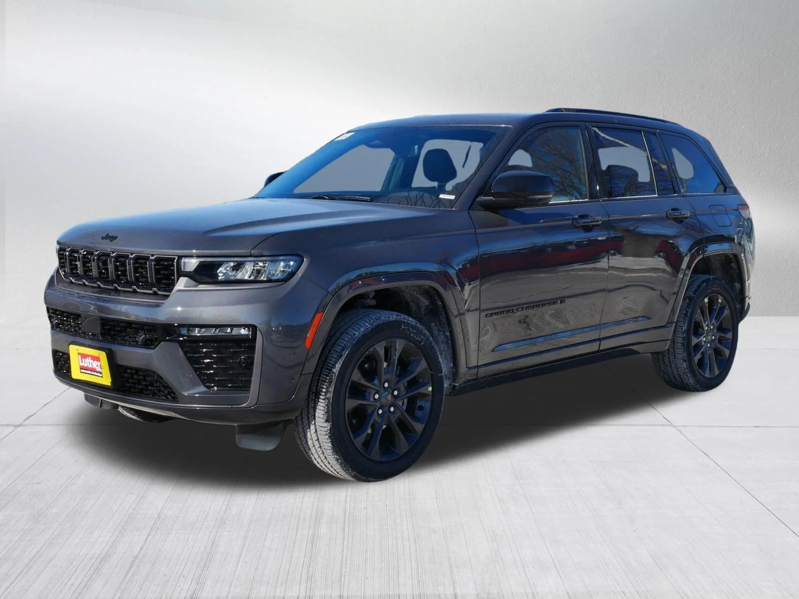 New 2026 Baltic Gray Metallic Clear-Coat Exterior Paint Jeep Limited Reserve image 3