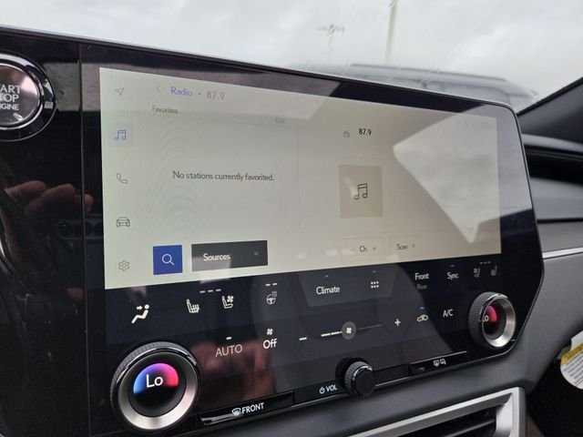 New 2026 Nori Green Pearl Lexus PREMIUM image 23