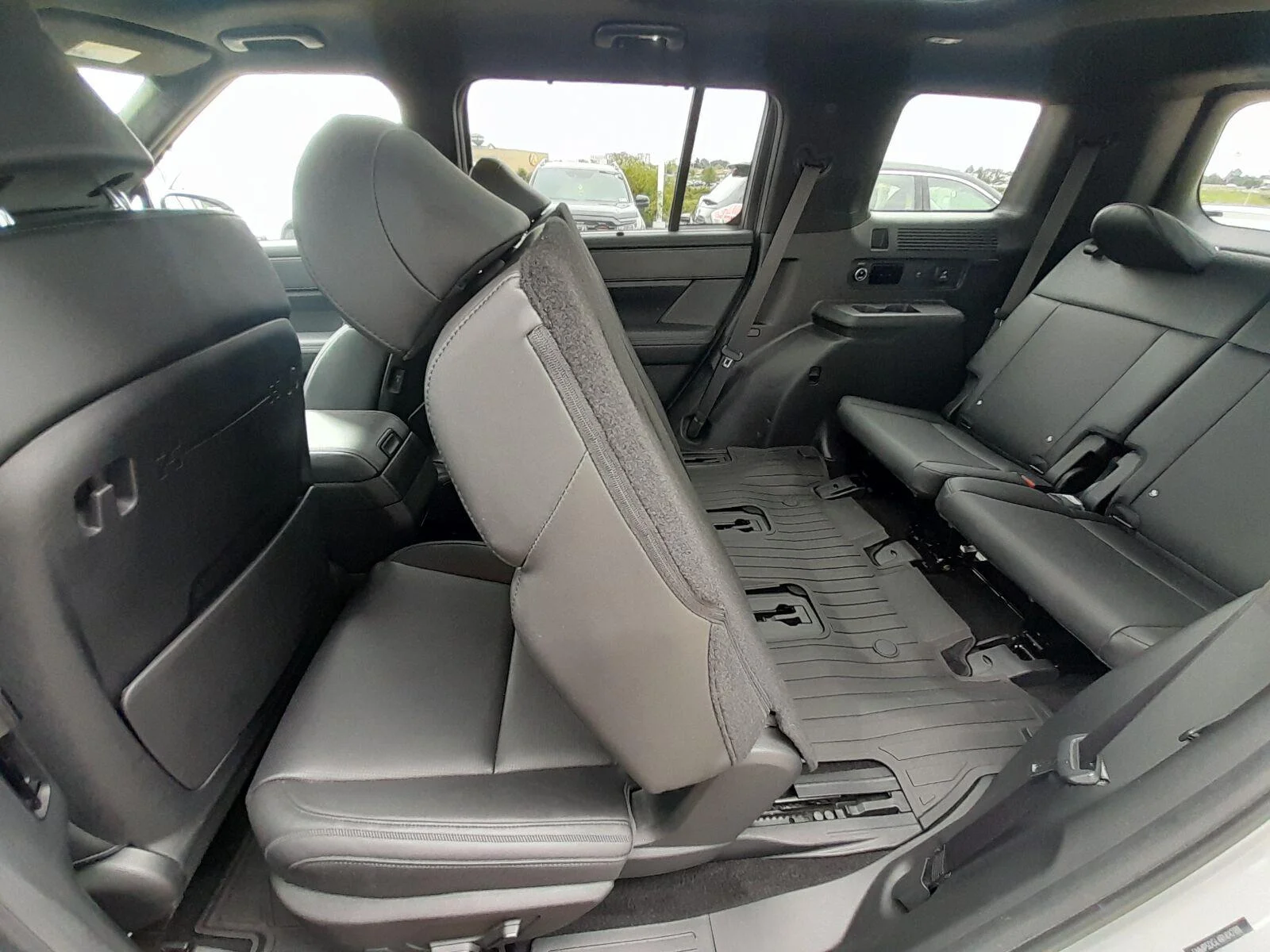 Used 2024 Shimmering Silver Hyundai Calligraphy image 49