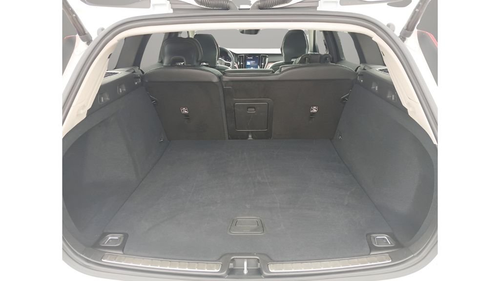 2025 Volvo V60 Cross Country Plus - Photo 9