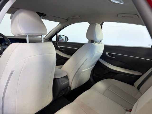 Used 2025 Red Hyundai SEL image 18