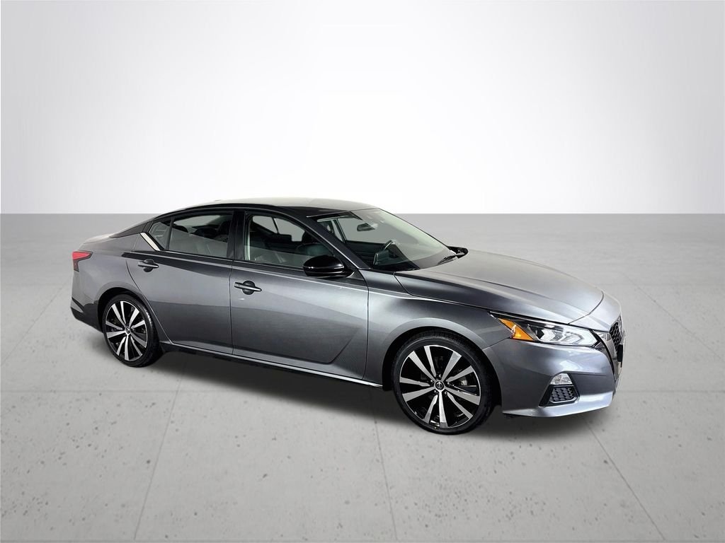 Used 2020 Gun Metallic Nissan 2.5 SR image 4