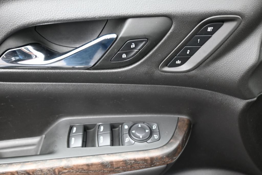 Used 2022 Ebony Twilight Metallic GMC Denali image 11