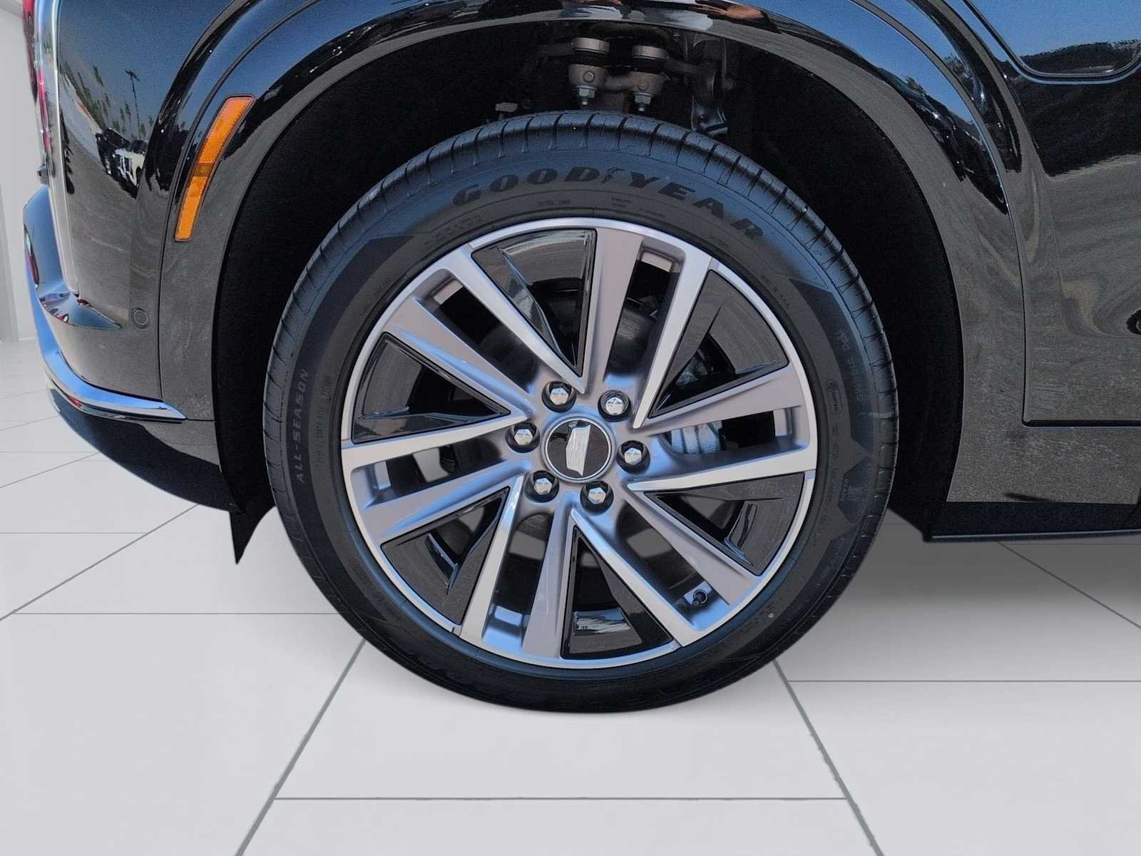 2027 Cadillac VISTIQ Sport - Photo 29