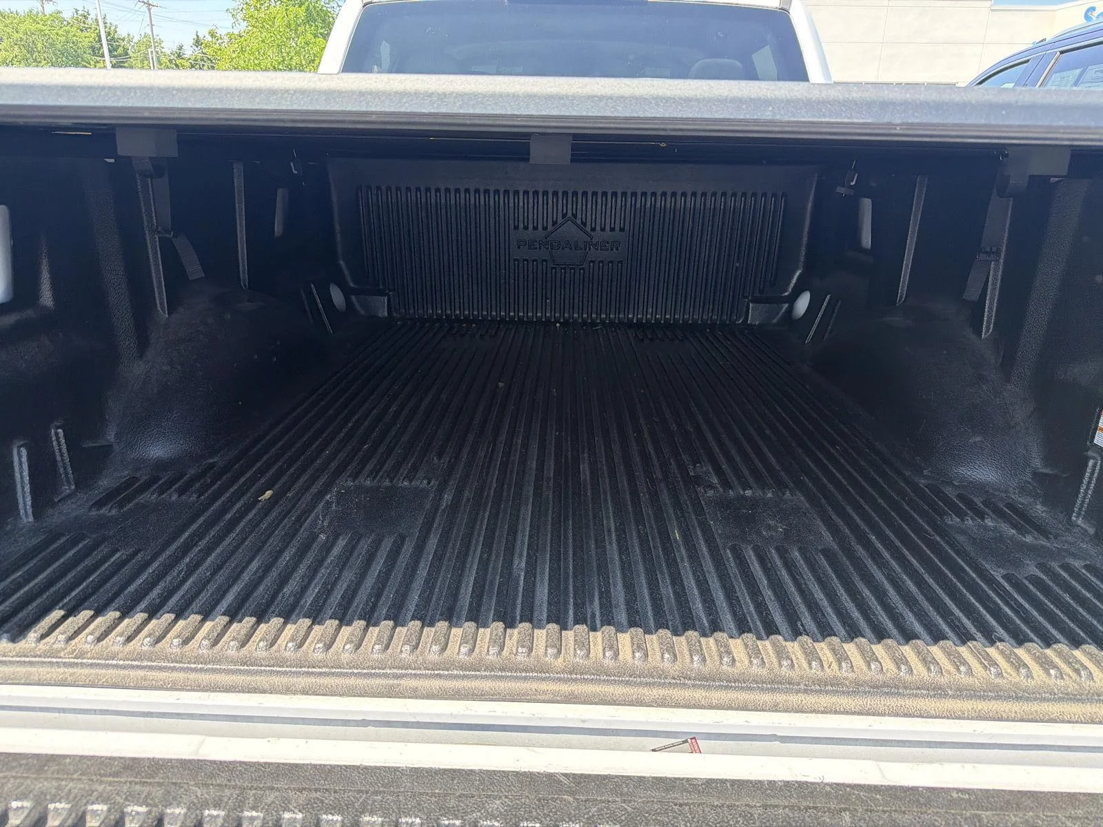 Used 2019 Oxford White Ford XLT image 12