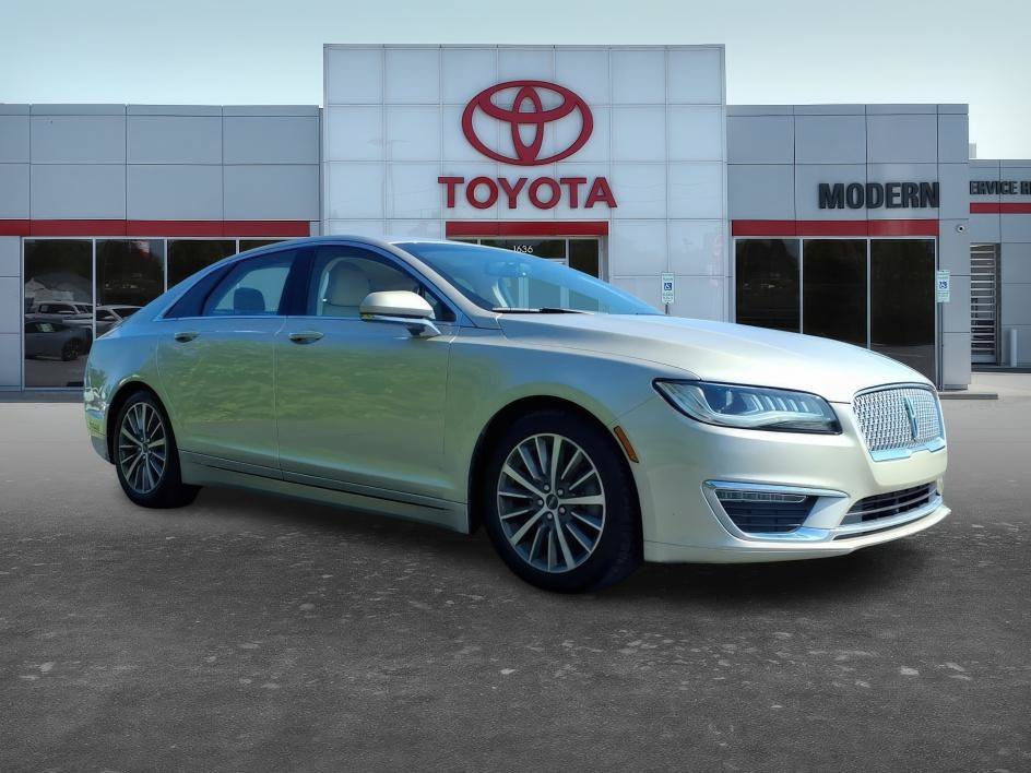 Used 2017 Palladium White Gold Metallic Lincoln Select image 8