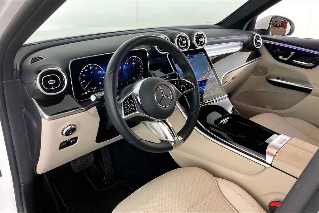 2025 Mercedes-Benz GLC Base - Photo 11