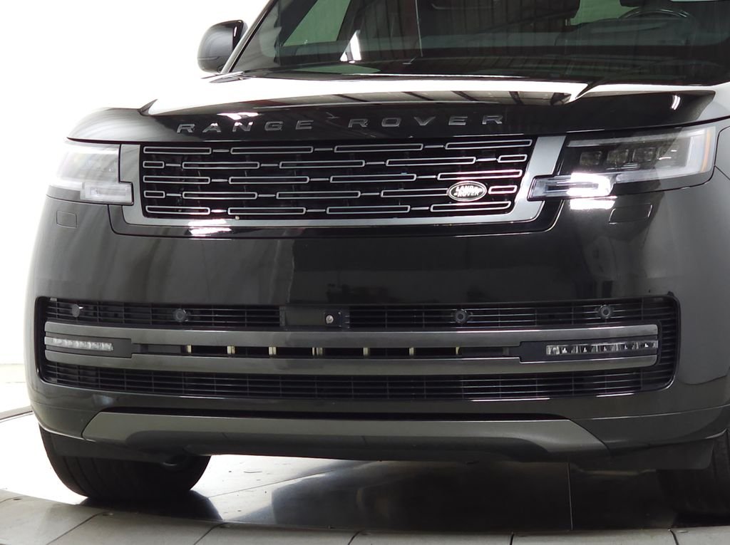 Used 2025 Black Land Rover Autobiography image 2