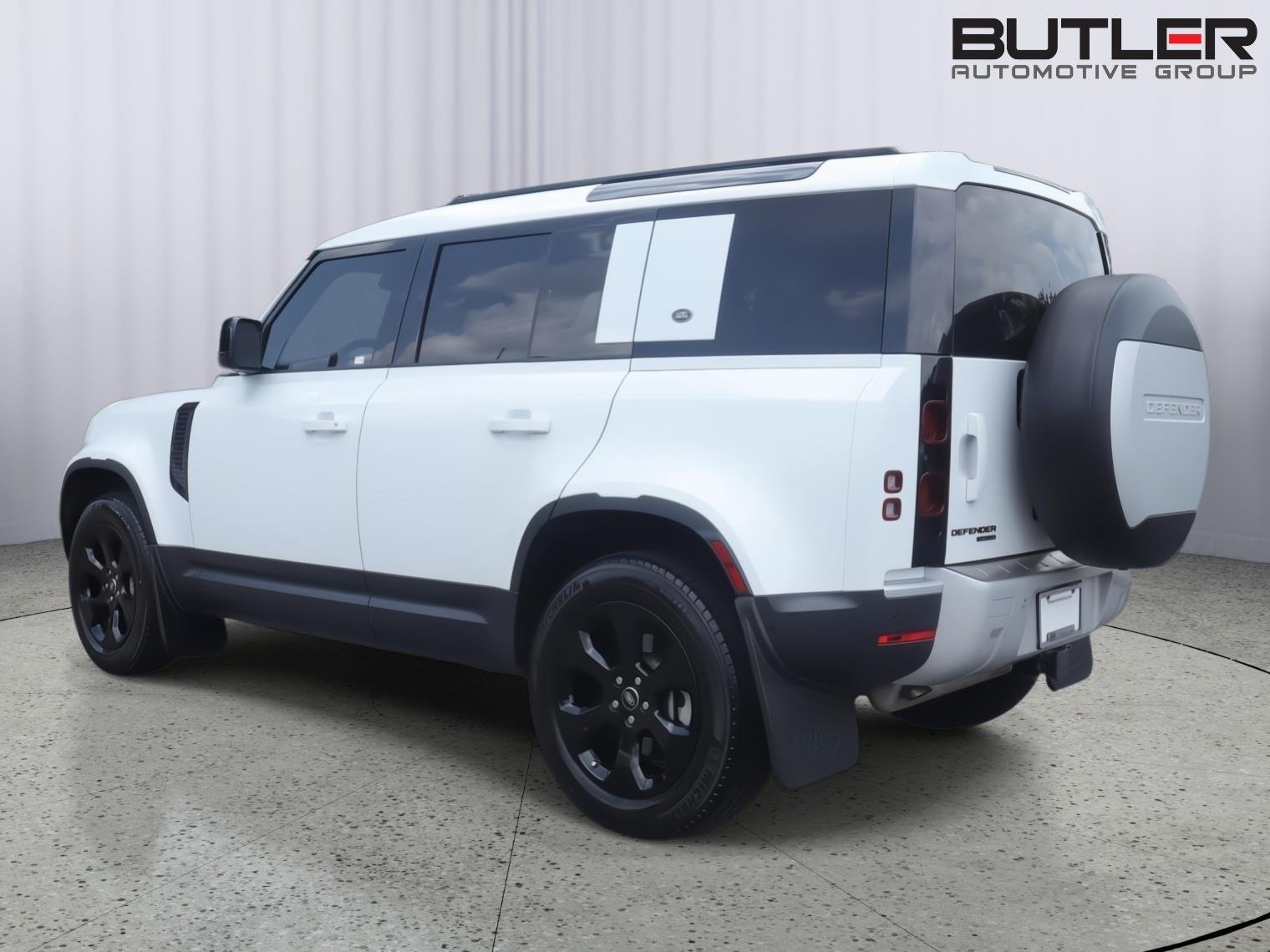 Used 2020 Fuji White Land Rover HSE image 4