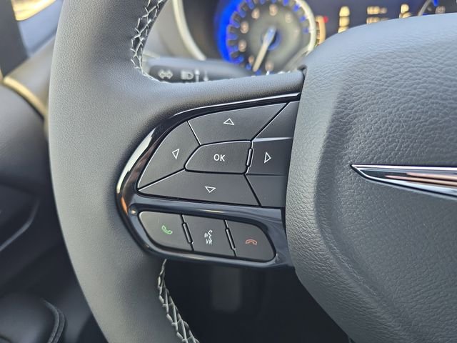 New 2026 Diamond Black Crystal Pearl-Coat Exterior Paint Chrysler Select image 23