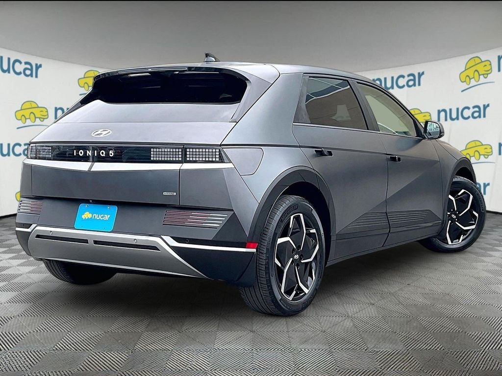 Used 2023 Gray Hyundai SEL image 6
