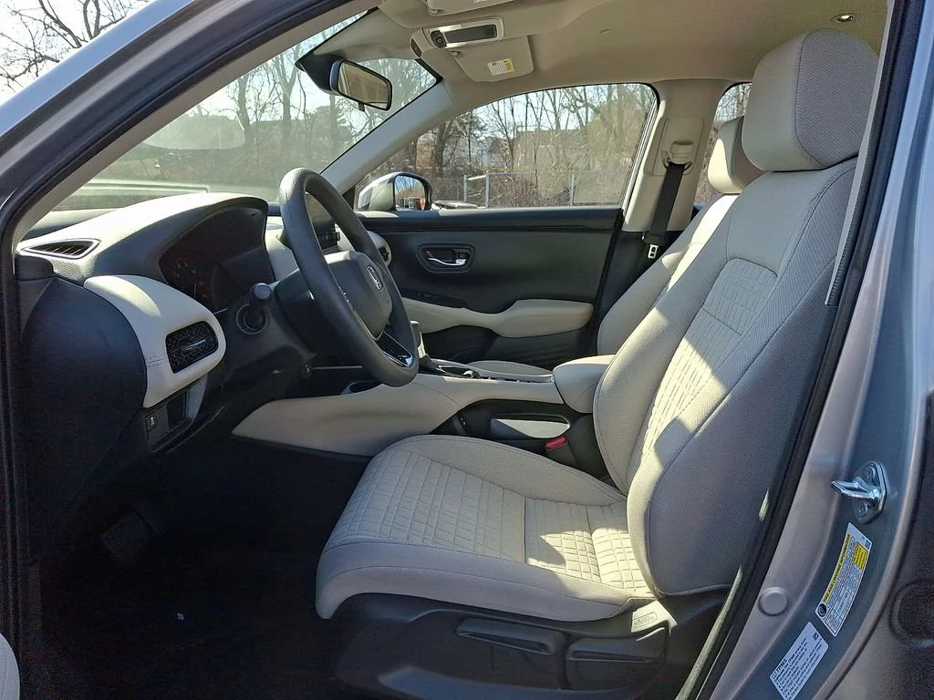 2025 Honda HR-V LX - Photo 6