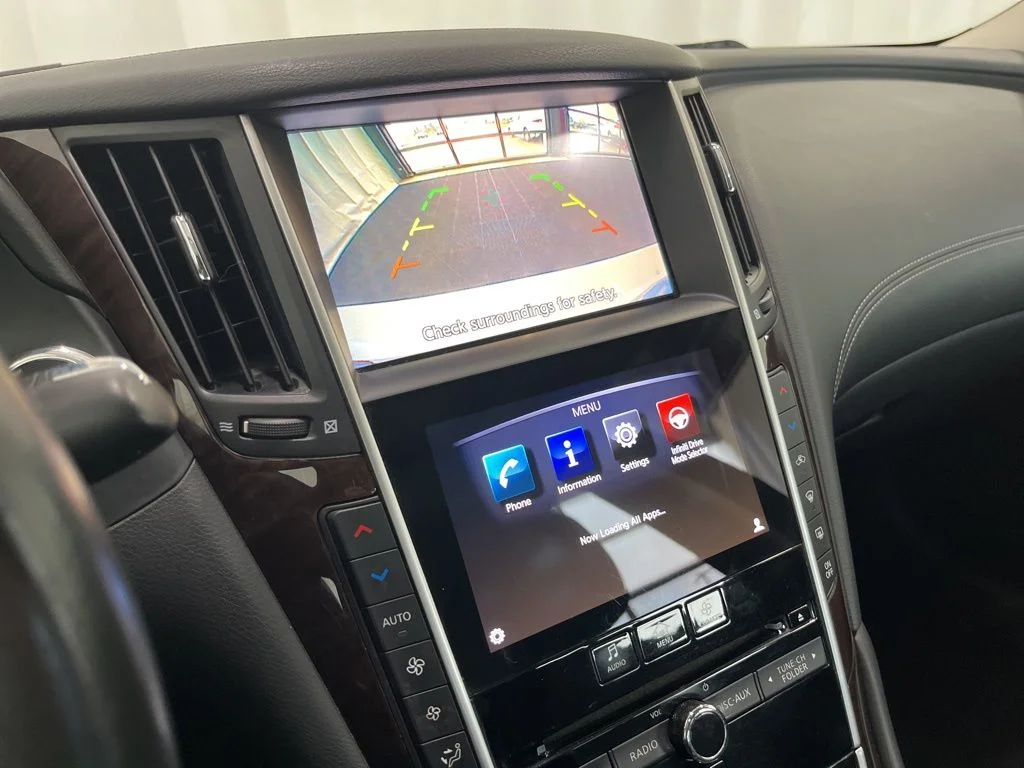 Used 2018 White INFINITI 3.0t LUXE image 13