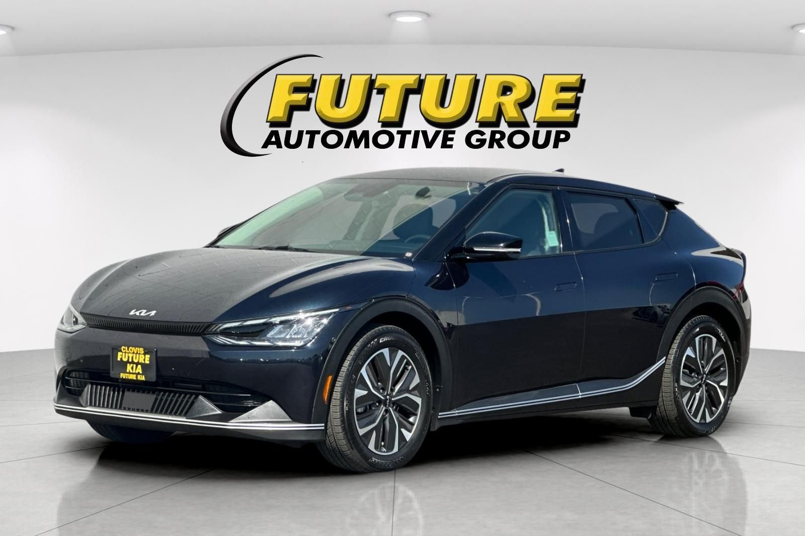 Used 2024 Blue Kia Light image 8