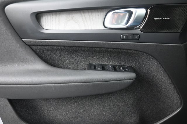 Used 2023  Volvo Ultimate image 17